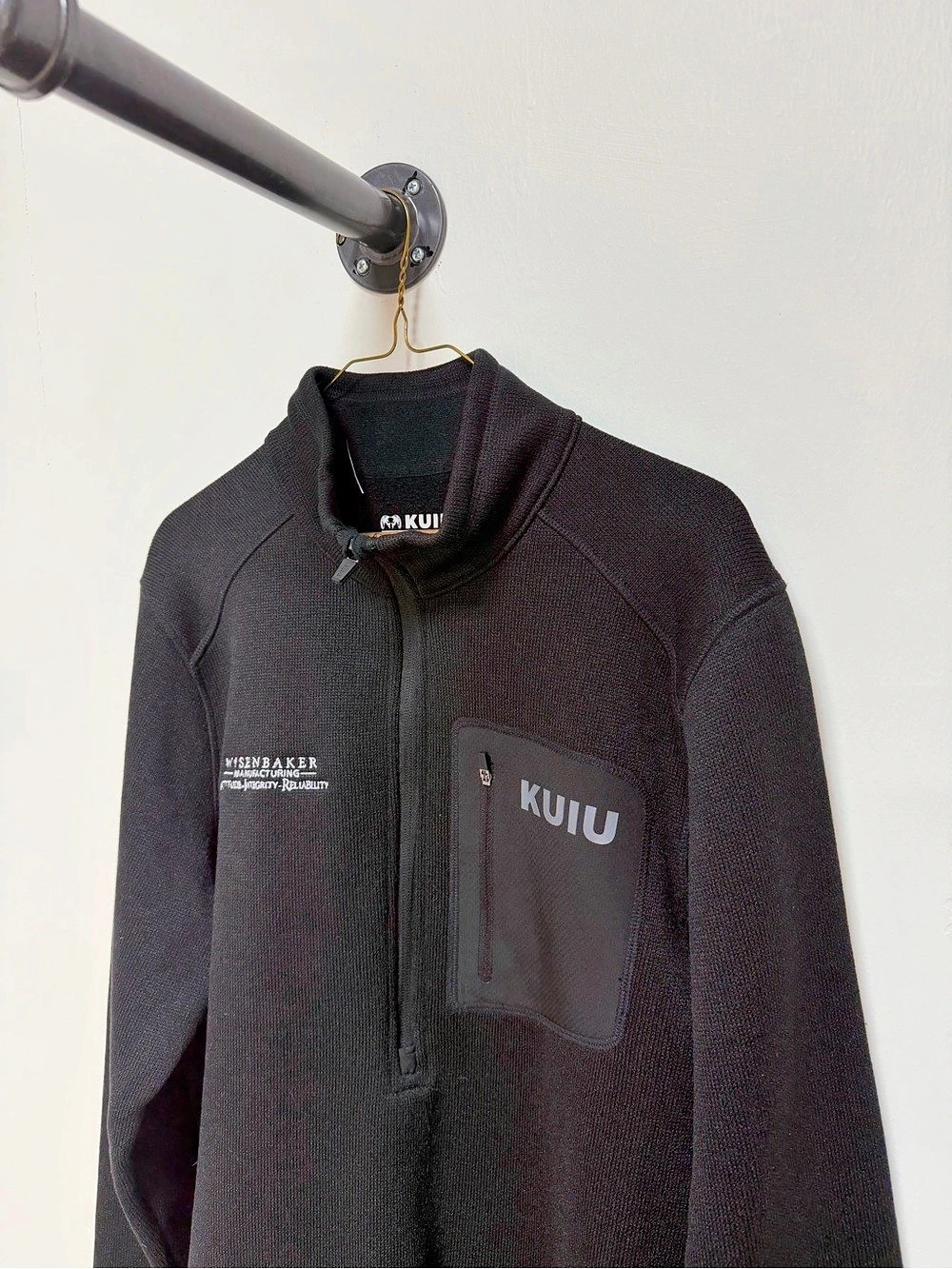 KUIU Base Camp Men’s Black Quarter Zip Fleece Pullover Size L